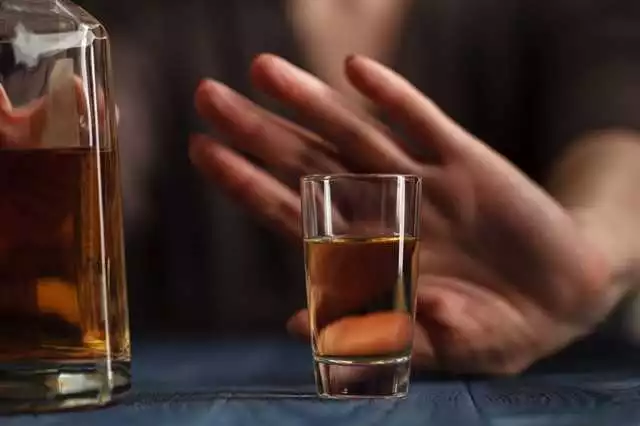 De Ce Să Alegeți Alkotox În Lupta Împotriva Dependenței De Alcool?